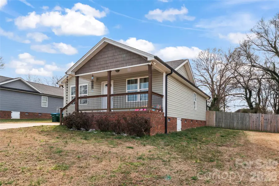 316 E Alabama Avenue, Bessemer City, NC 28016 - #3