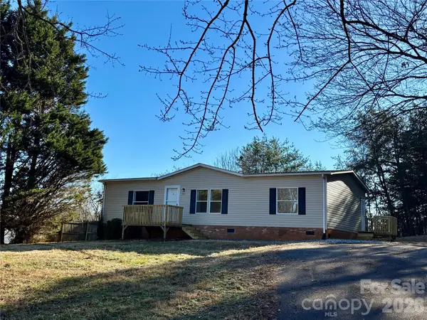 3938 Berry Creek Circle, Granite Falls, NC 28630