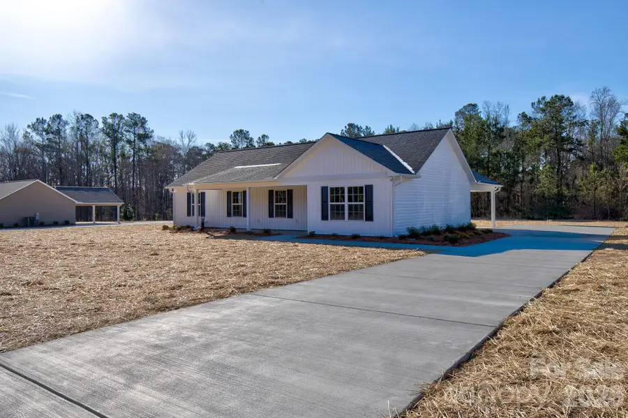 6256 Kershaw Camden Highway, Kershaw, SC 29067 - Image #3