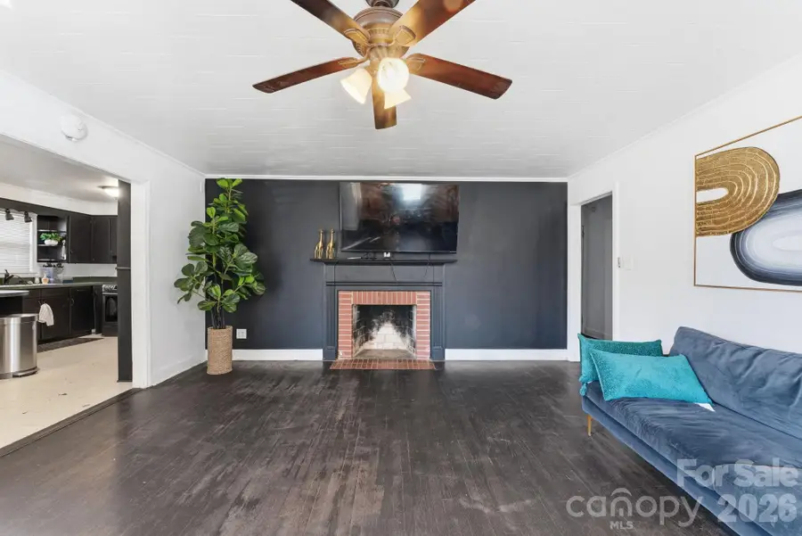 802 Chesterfield Avenue, Lancaster, SC 29720 - #3