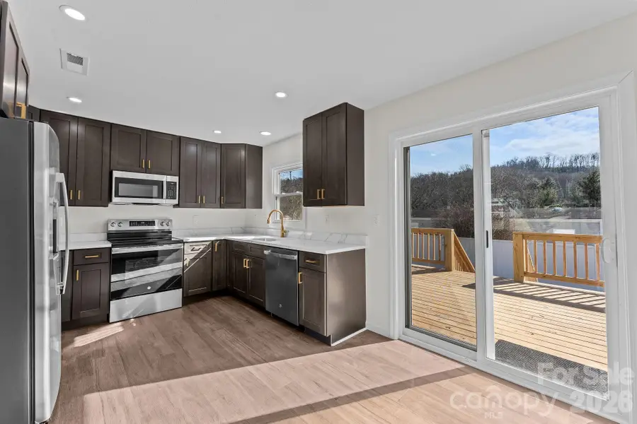 83 Hillside Street, Franklin, NC 28734 - Image #3