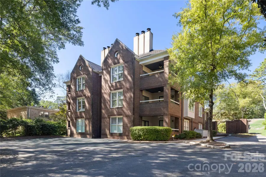 2220 Roswell Avenue, Charlotte, NC 28207 - Image #2