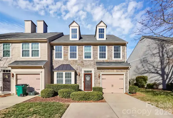 9732 Springholm Drive, Charlotte, NC 28278