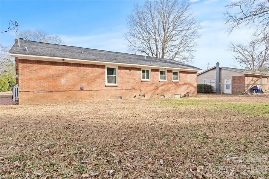 317 Thomas Street, Bennettsville, SC 29512 - #3