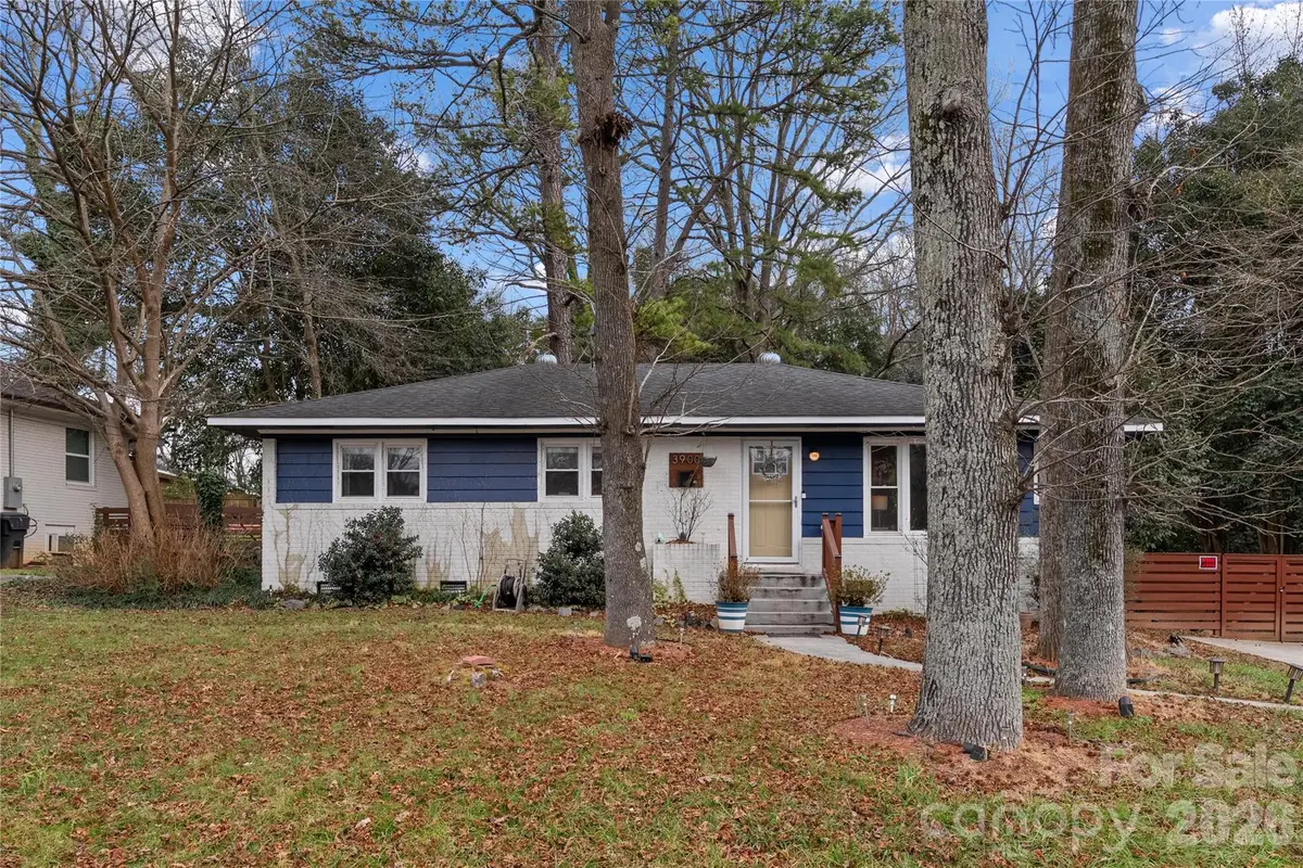 3900 Tipperary Place, Charlotte, NC 28215 - Image #1