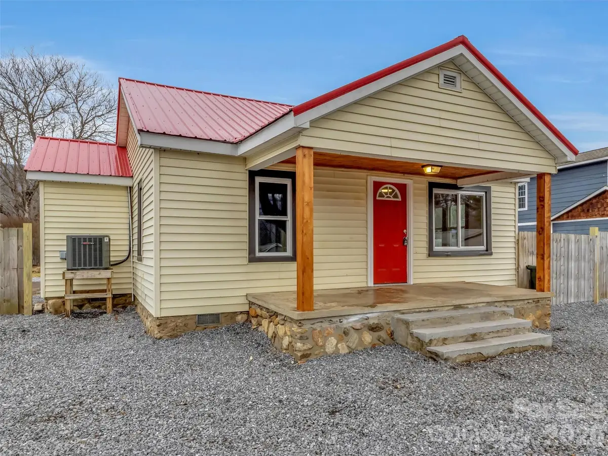 106 Long Street, Waynesville, NC 28786 - Image #1