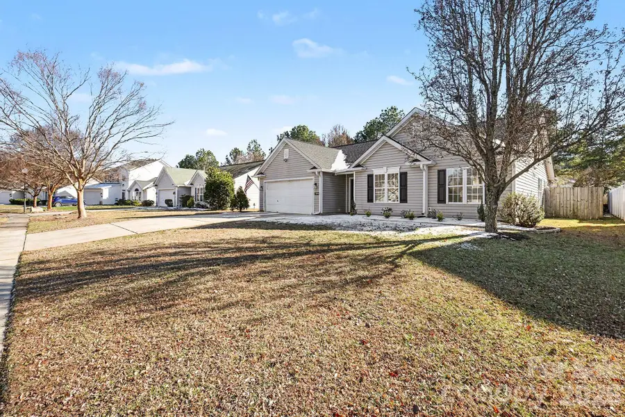 13941 Ballyshannon Lane, Charlotte, NC 28278 - Image #2