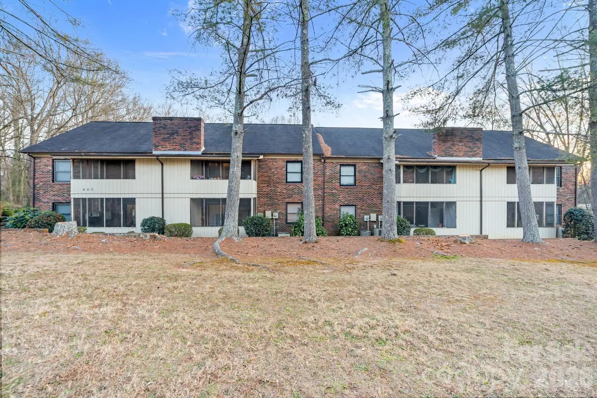460 14th Avenue Ne, Hickory, NC 28601 - Image #1