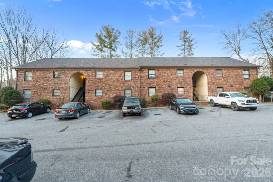 460 14th Avenue Ne, Hickory, NC 28601 - Image #2