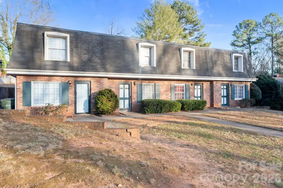 1182 10th Street Place Circle Nw, Hickory, NC 28601 - Image #2