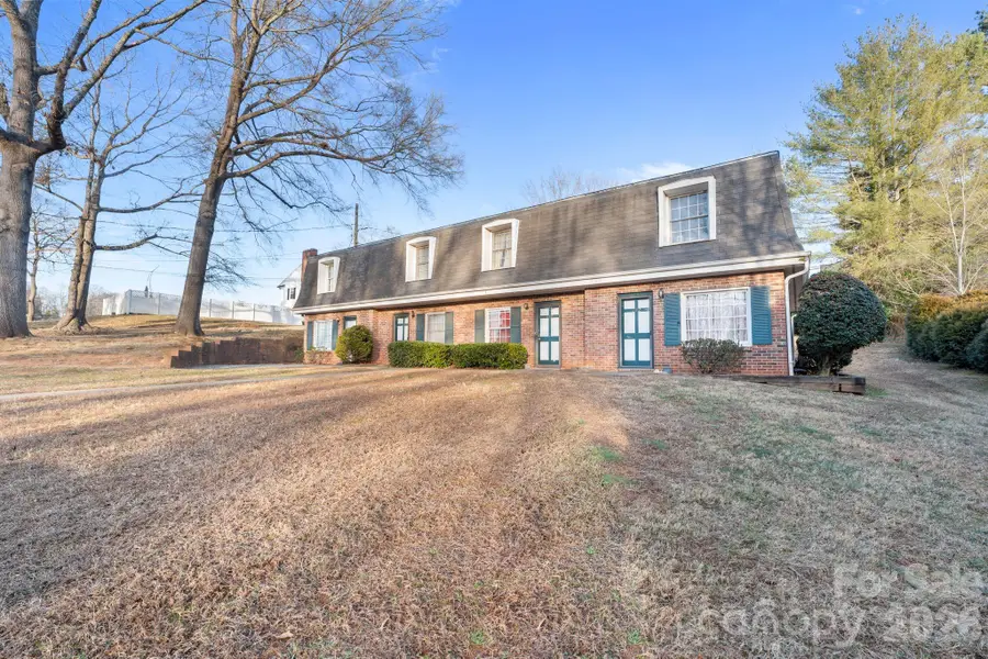 1182 10th Street Place Circle Nw, Hickory, NC 28601 - Image #3