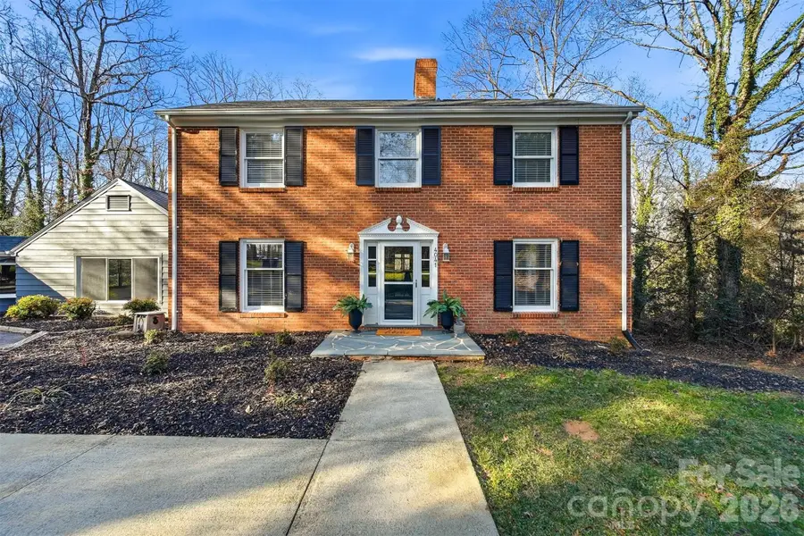 4041 4th Street Court Nw, Hickory, NC 28601 - #3