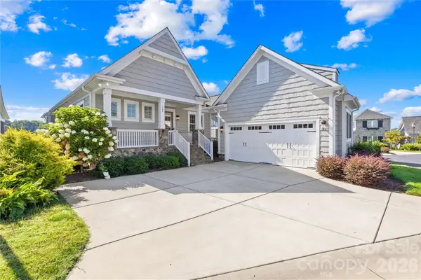 124 Sisters Cove Court, Mooresville, NC 28117