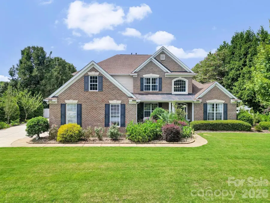 2210 Legacy Oak Drive, Waxhaw, NC 28173 - Image #2