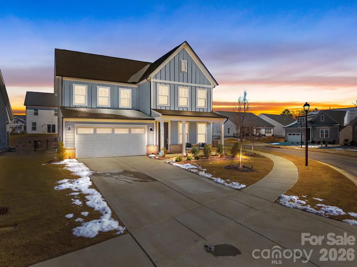 6018 Valehaven Place, Charlotte, NC 28269 - Image #1