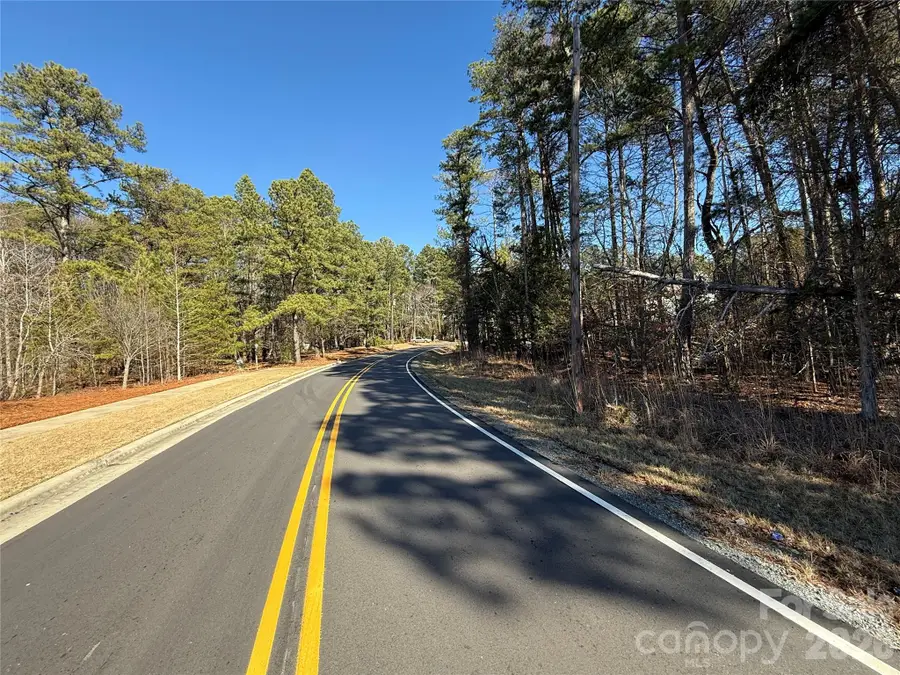 000 Thomas Road, Charlotte, NC 28278 - #3