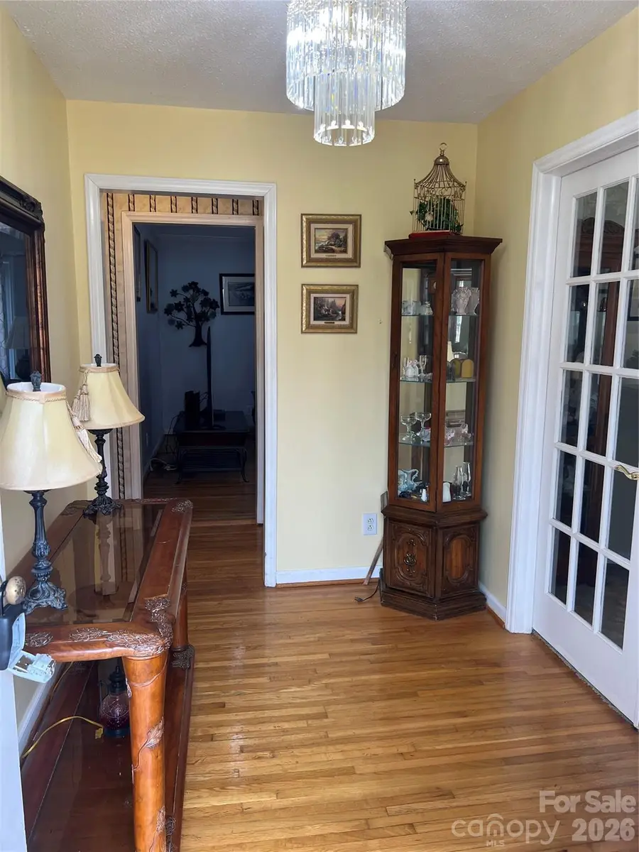 4635 Cloverdale Avenue, Charlotte, NC 28212 - Image #3