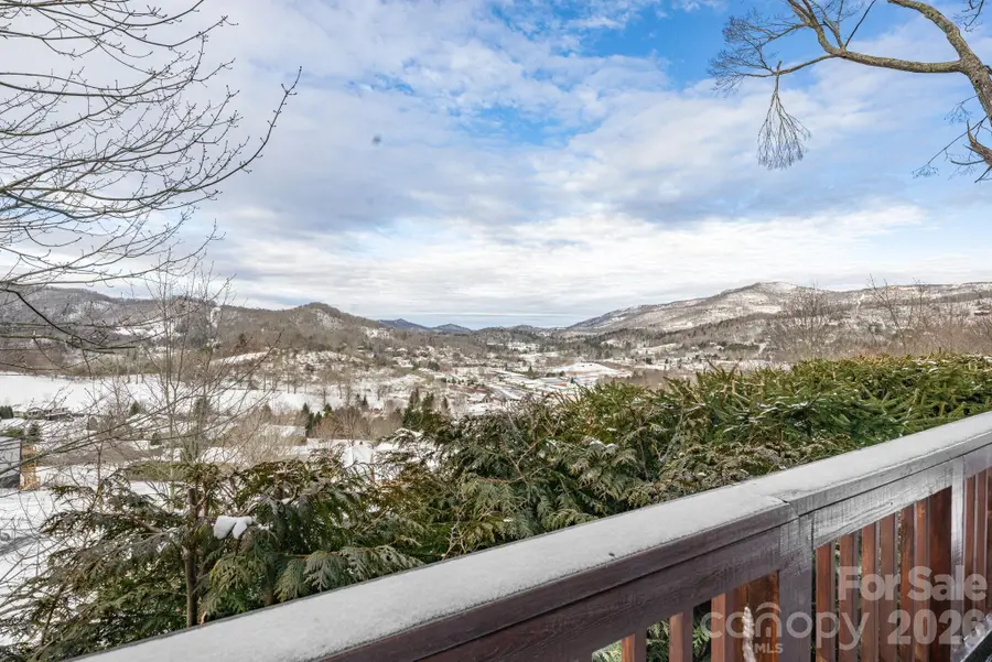 295 Supreme Golden Road, Banner Elk, NC 28604 - #2