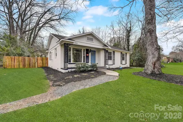 3000 Dunlavin Way, Charlotte, NC 28205