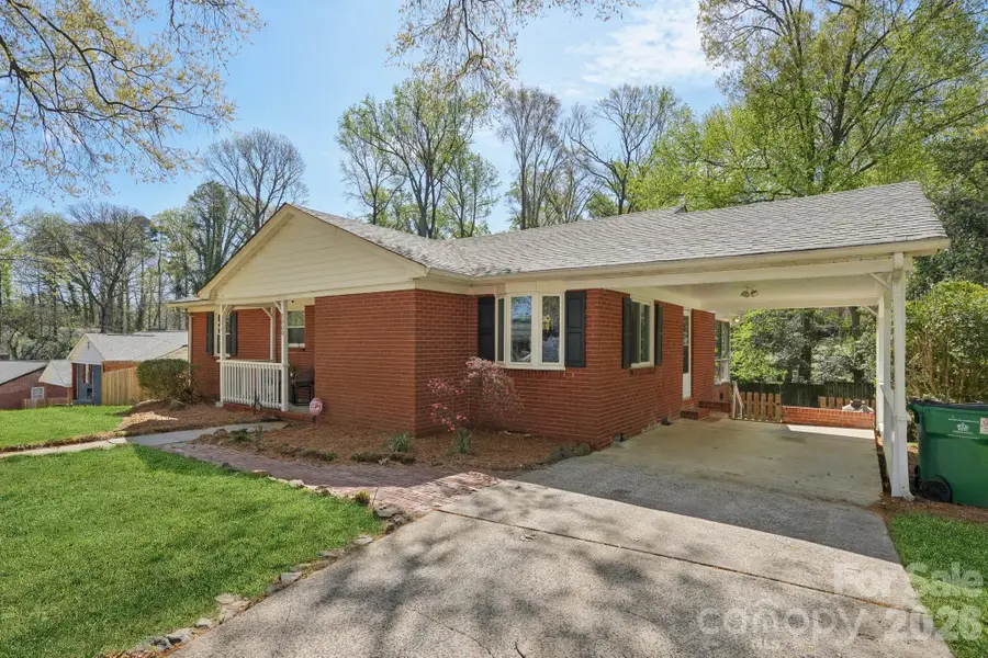 1000 Hickory Nut Street, Charlotte, NC 28205 - #2