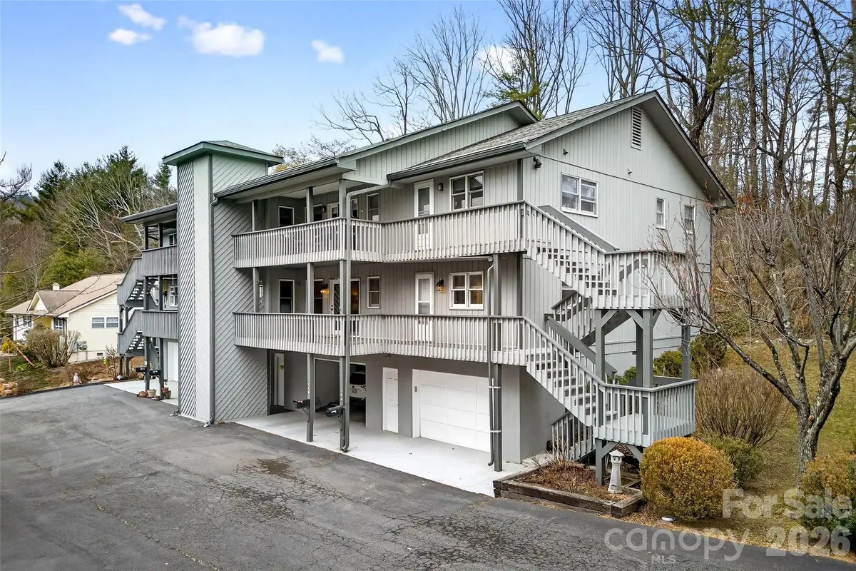 72 Country Club Woods Drive, Spruce Pine, NC 28777 - Image #1