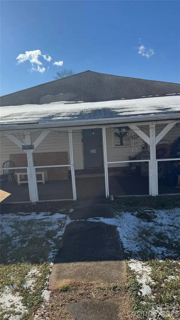 352 Kirby Drive, Charlotte, NC 28214