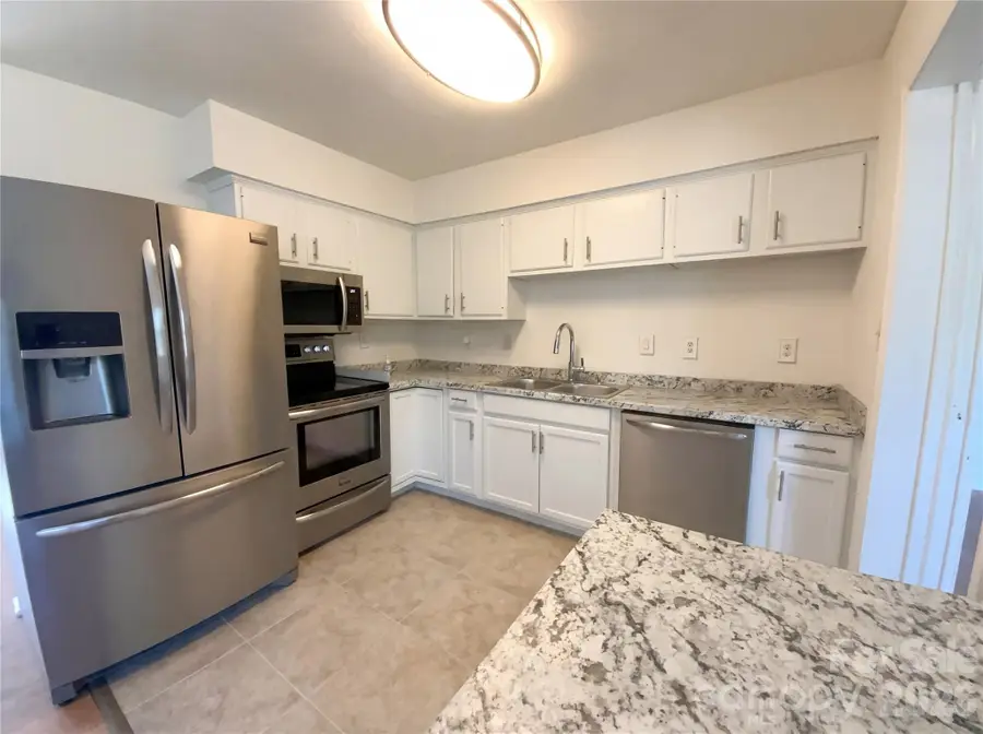 3610 Cypress Pond Drive, Charlotte, NC 28269 - Image #2