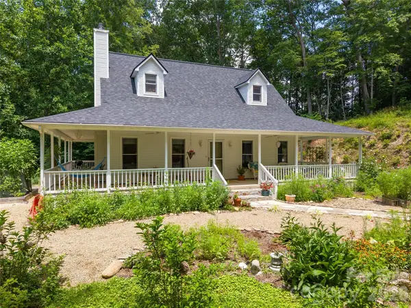 109 Paradise Circle, Clyde, NC 28721