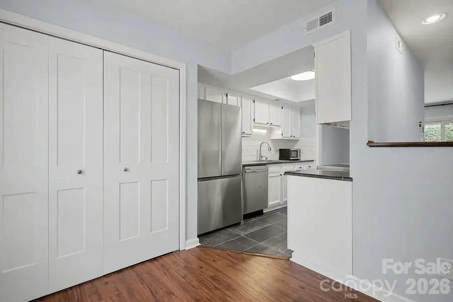 9241 N Vicksburg Park Court, Charlotte, NC 28210 - Image #3