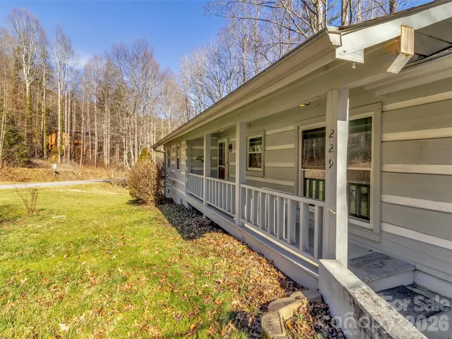 229 Medford Hannah Road, Waynesville, NC 28785 - Image #3