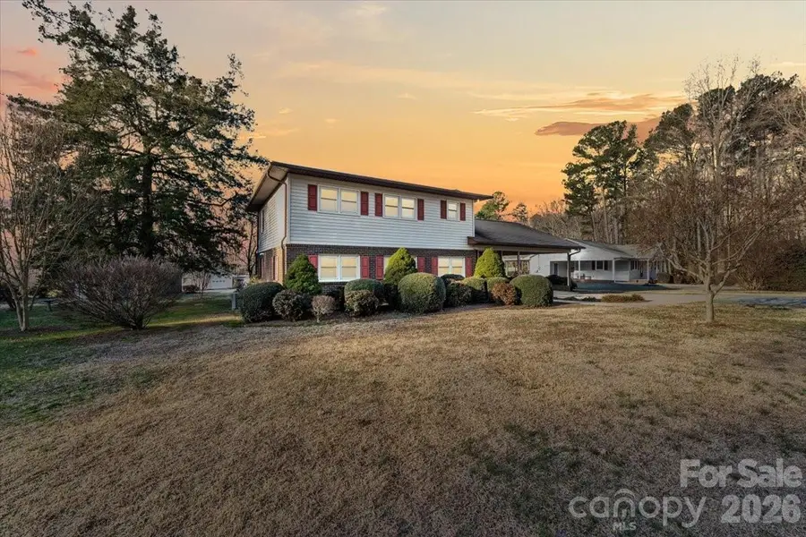372 Holly Hills Drive, Troy, NC 27371 - Image #3