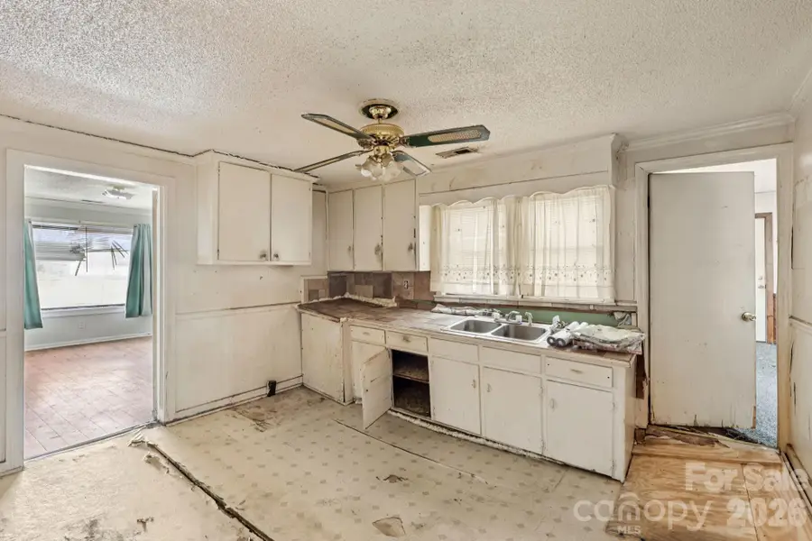 204 Harrison Drive, Belmont, NC 28012 - #3