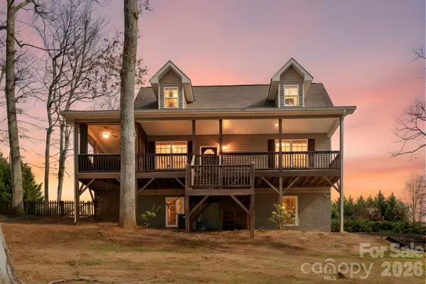 4 Carter Hill Drive, Leicester, NC 28748