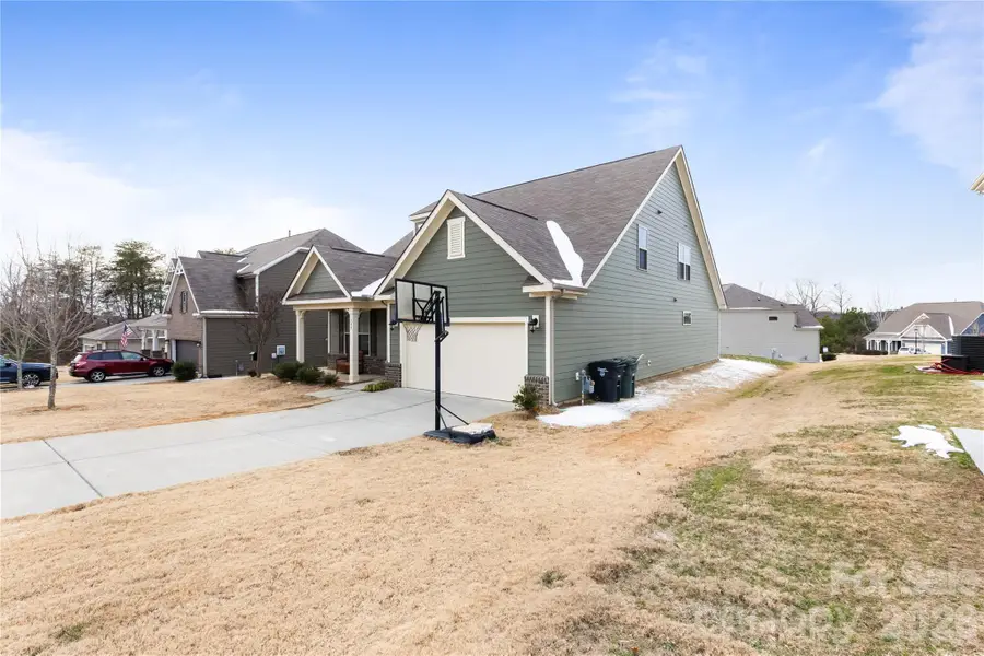 348 Pleasant View Lane Se, Concord, NC 28025 - Image #3