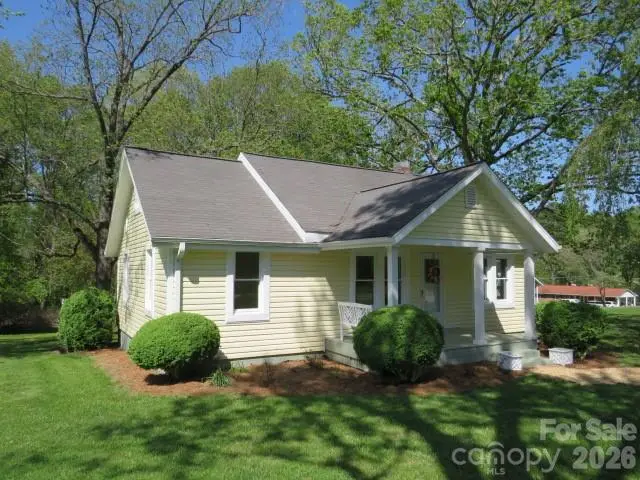 736 Country Club Drive, State Road, NC 28676 - Image #2