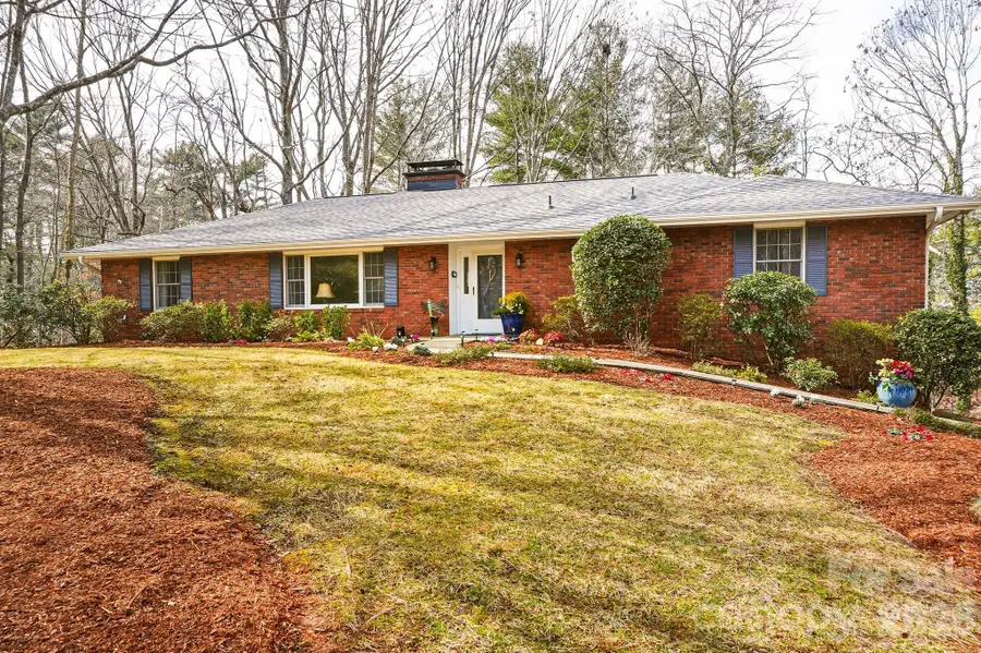 7 Brushwood Road, Asheville, NC 28804 - #3