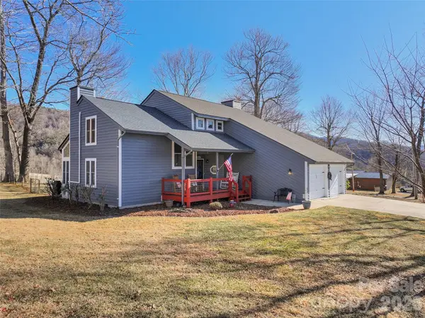 1672 Worley Cove Road, Canton, NC 28716
