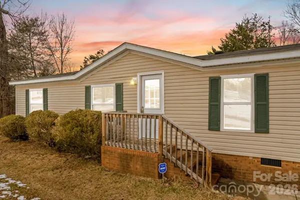 211 Forest Hollow Drive, Statesville, NC 28677