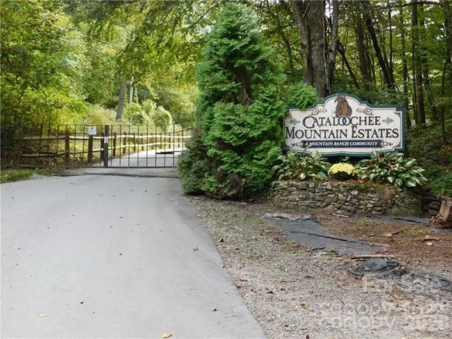 125 Lasso Lane #304, Waynesville, NC 28785 - #2