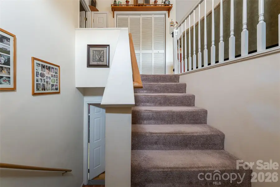 240 Taylor Circle, Granite Falls, NC 28630 - #2