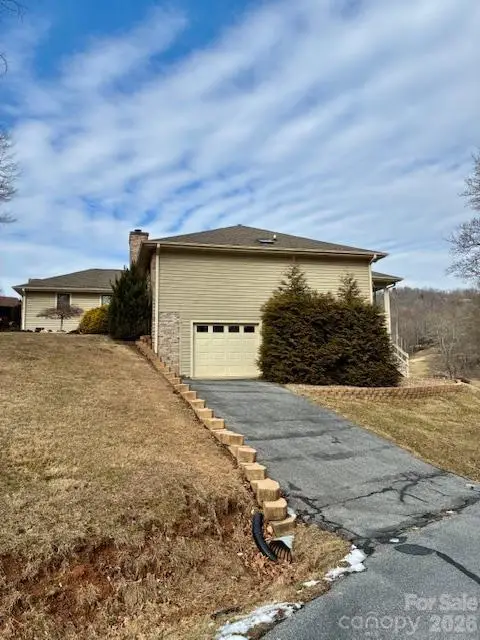 3100 Cove Loop Road, Hendersonville, NC 28739 - Image #2