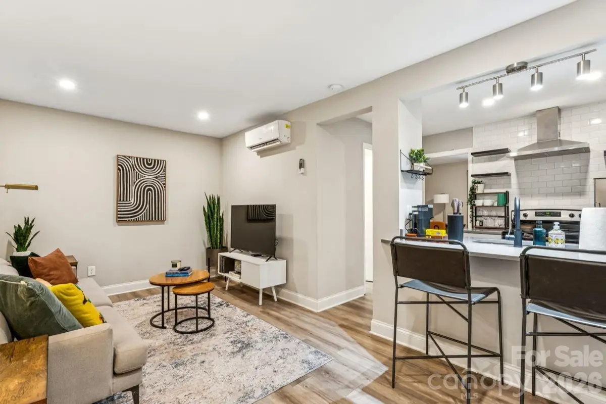 2000 Patio Court #119, Charlotte, NC 28205 - Image #1