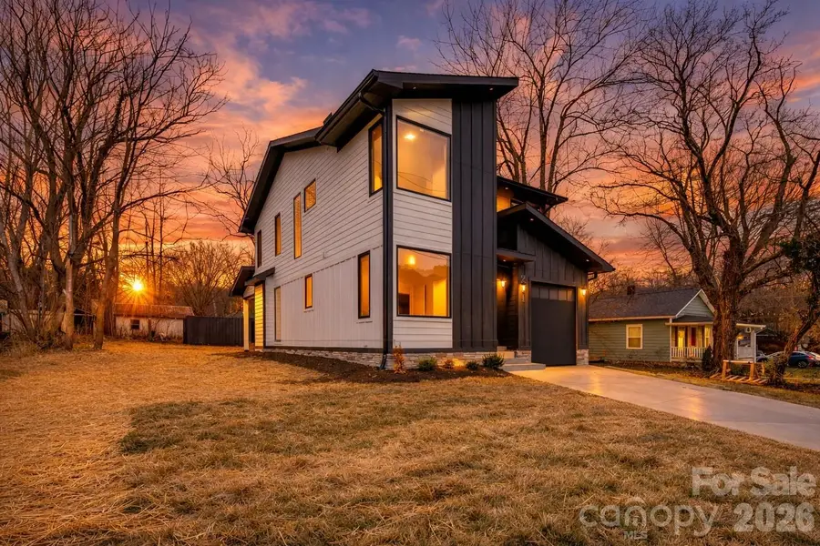 211 Ruby Avenue, Black Mountain, NC 28711 - #2