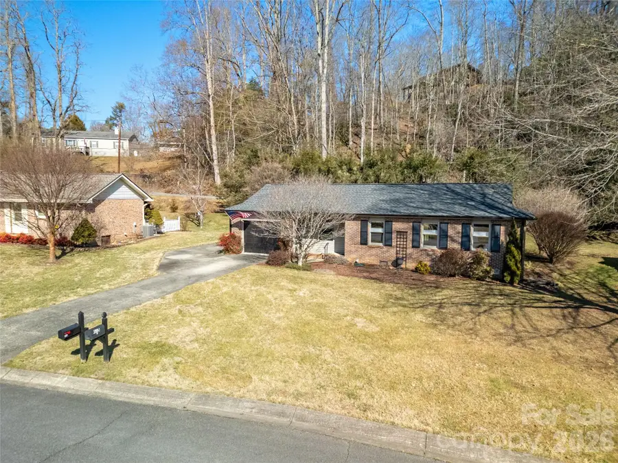 118 Resada Drive, Brevard, NC 28712 - #3