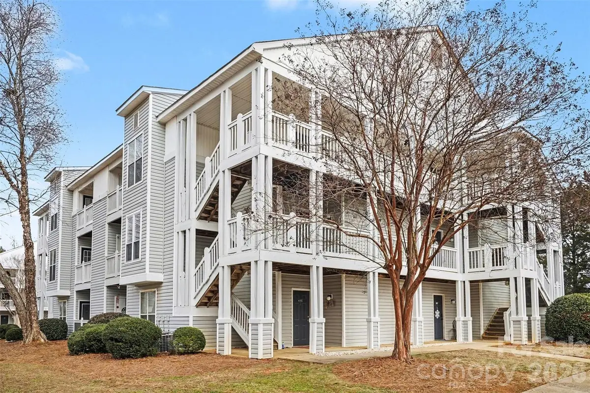 37 Hamiltons Harbor Drive #613, Lake Wylie, SC 29710 - Image #1