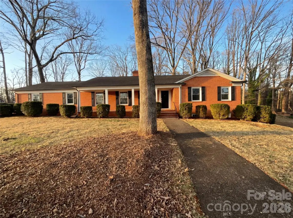 207 Gleneagles Road E, Statesville, NC 28625 - #1