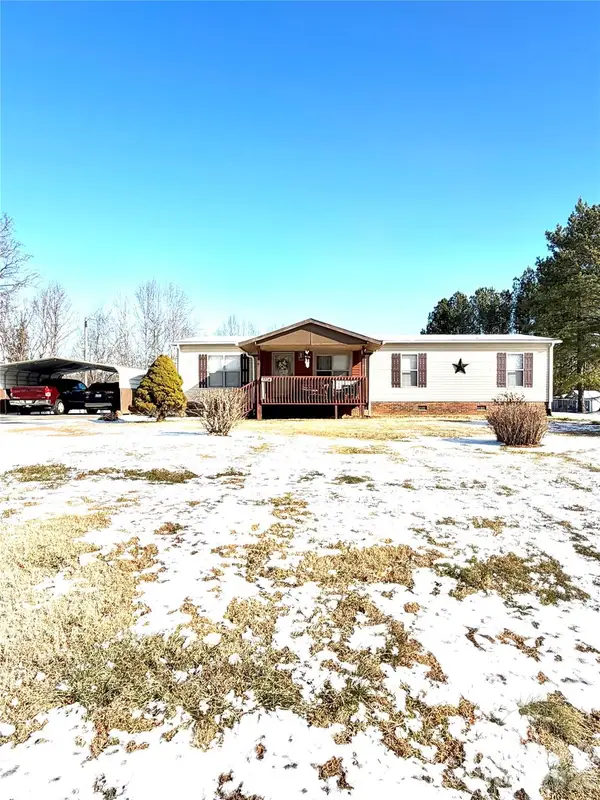 3224 Bee Mountain Road #3, Lenoir, NC 28645