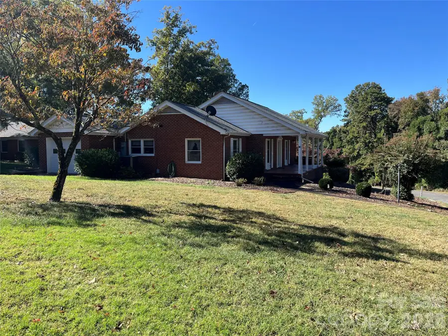 33 Lake Street #6 BLK33, Badin, NC 28009 - #3