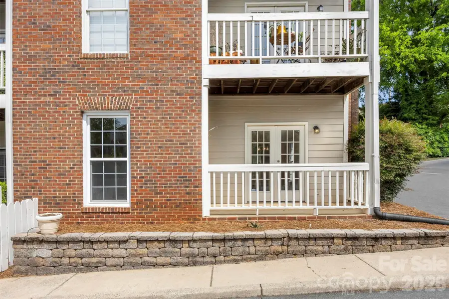 301 Queens Road #108, Charlotte, NC 28204 - #3