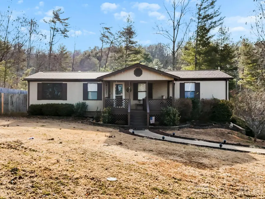 17 Bannister Drive, Asheville, NC 28804 - #2